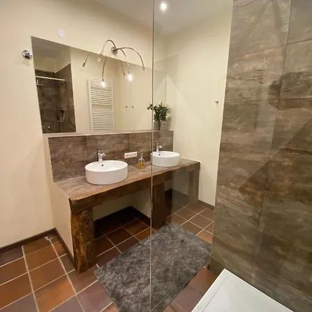 Denkmal Posthalterhof Von Thurn Und Taxis Erbaut, 246 Qm, Mit Sauna Apartment