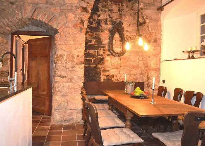 Apartmán Denkmal Posthalterhof Von Thurn Und Taxis Erbaut, 246 Qm, Mit Sauna *